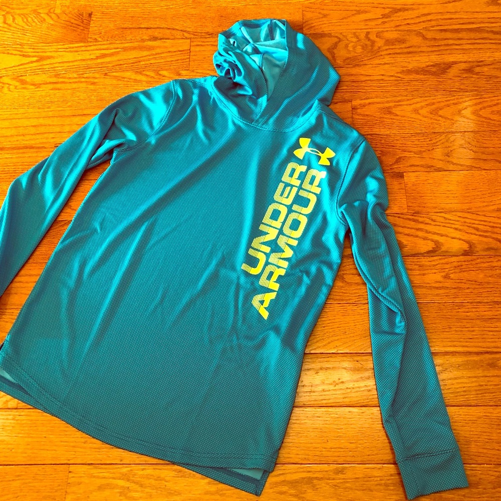 NWOT boys youth XLarge Under Armour pullover